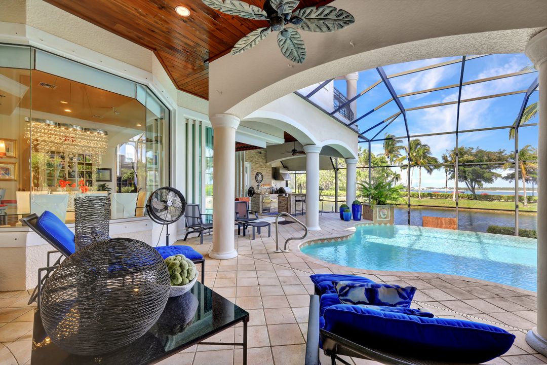 18020 Via Bellamare Ln, Miromar Lakes, FL 33913