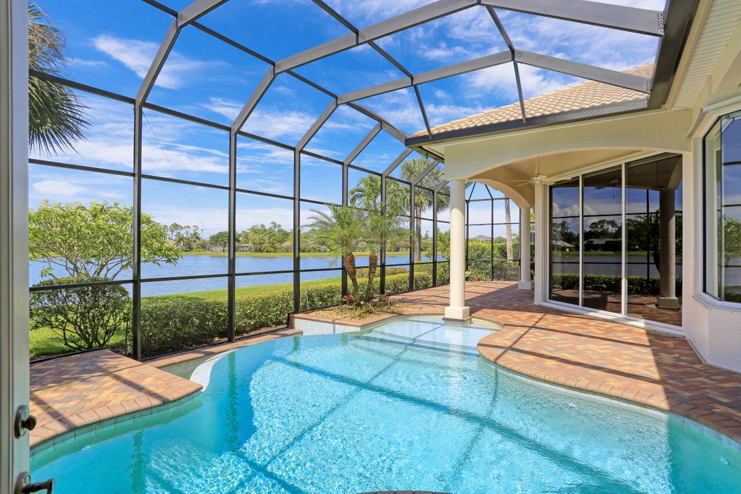 2046 Imperial Cir, Naples, FL 34110