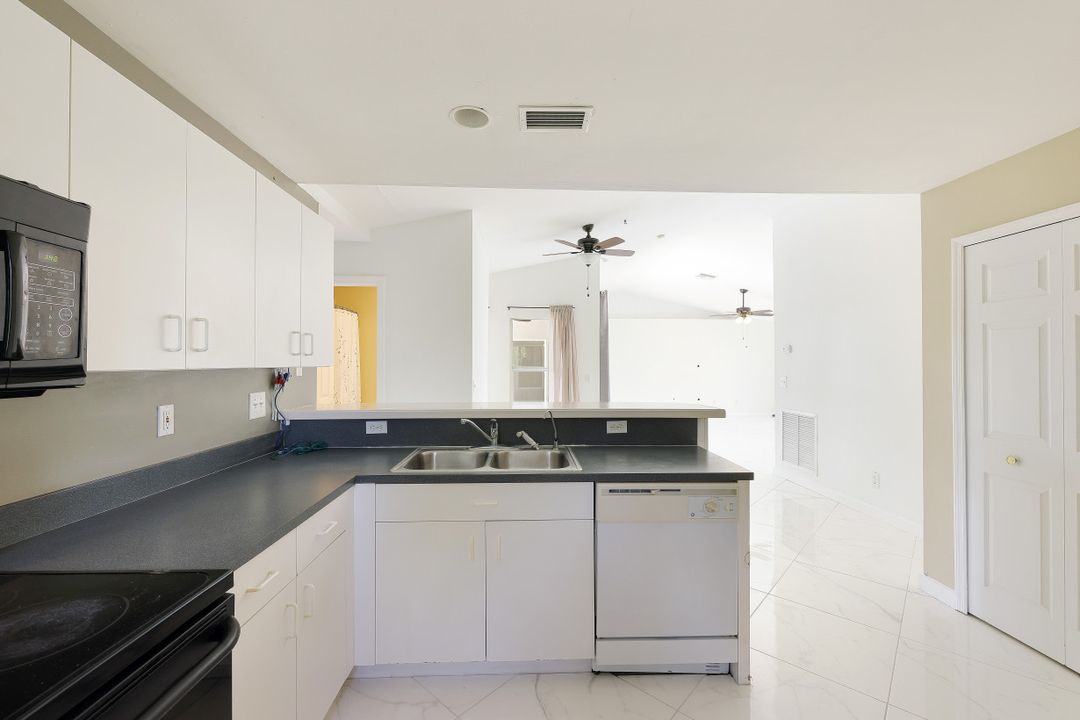 591 Pierre Cir, Lehigh Acres, FL 33974