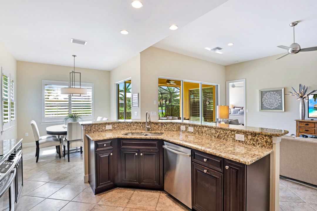 9455 Quarry Dr, Naples, FL 34120