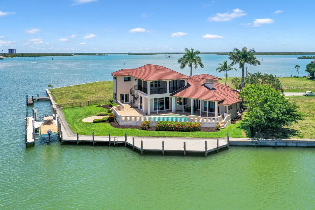 1404 Butterfield Ct, Marco Island, FL 34145