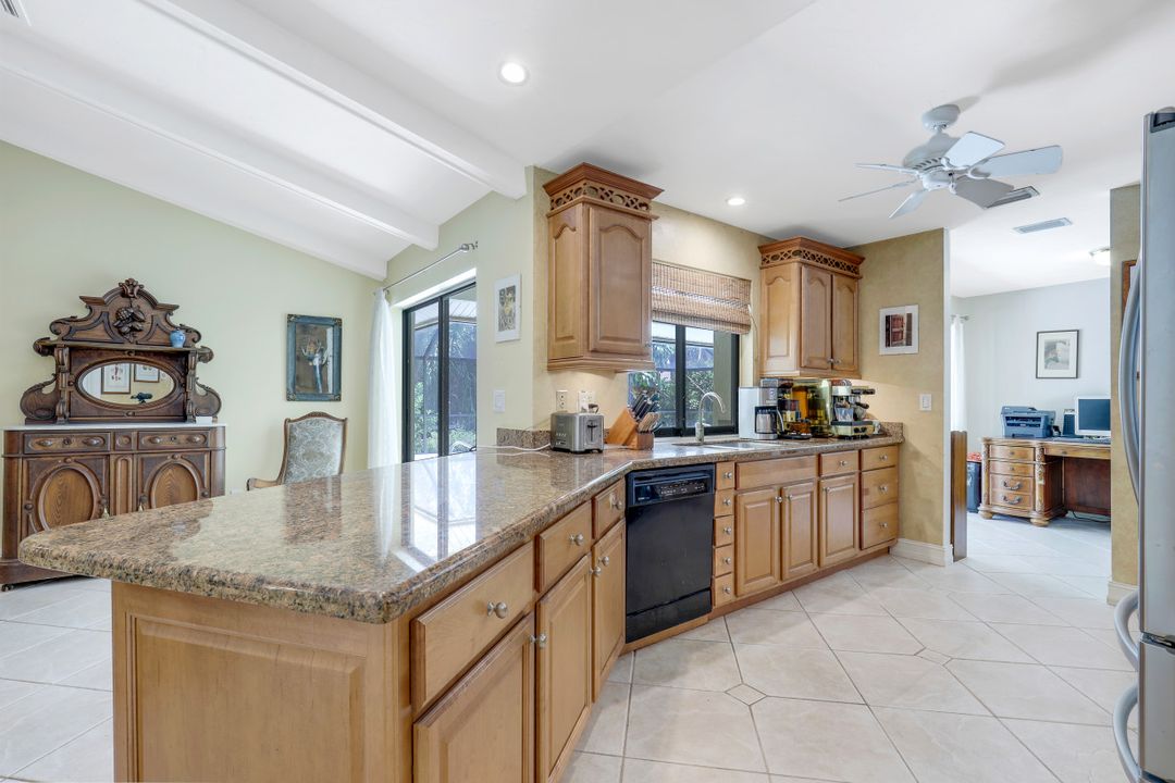 2326 Kings Lake Blvd, Naples, FL 34112