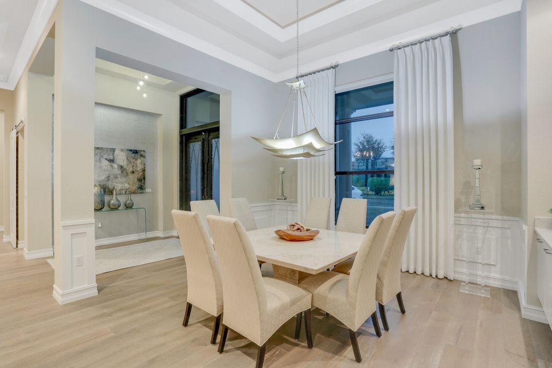 9105 Esplanade Blvd, Naples, FL 34119