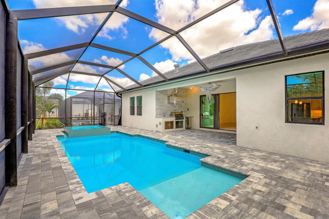 3154 Heather Glen Ct, Naples, FL 34114