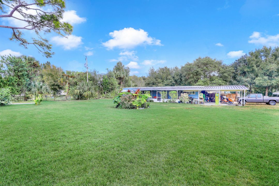 7905 Marx Dr, North Fort Myers, FL 33917