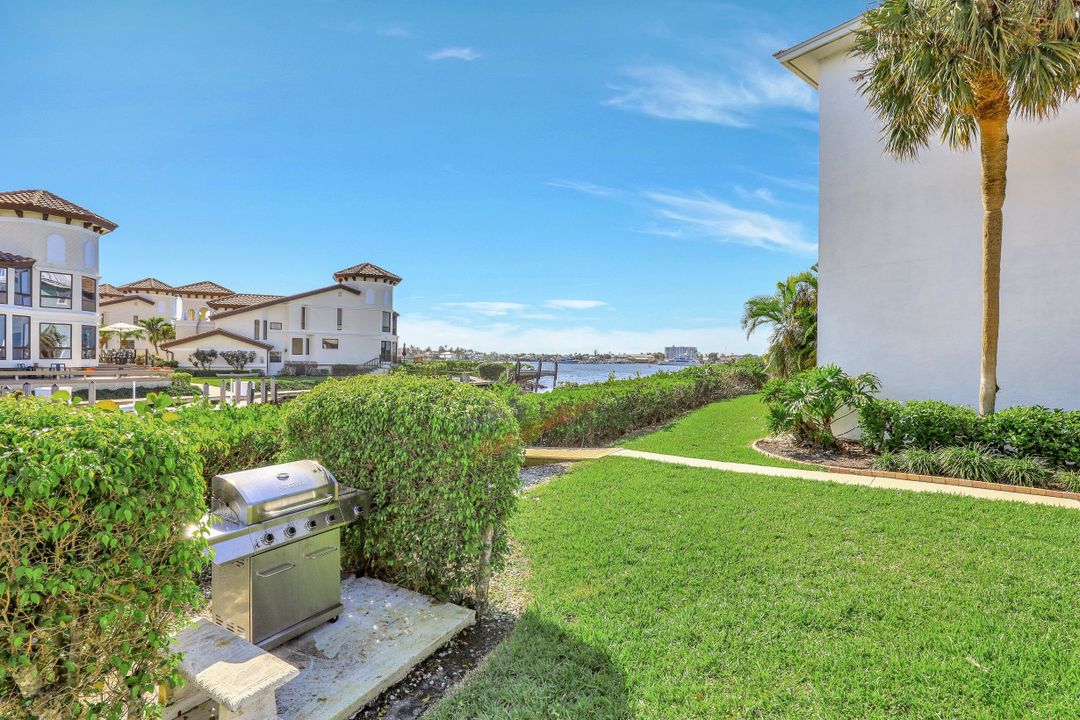 1200 Blue Point Ave a 5, Naples, FL 34102