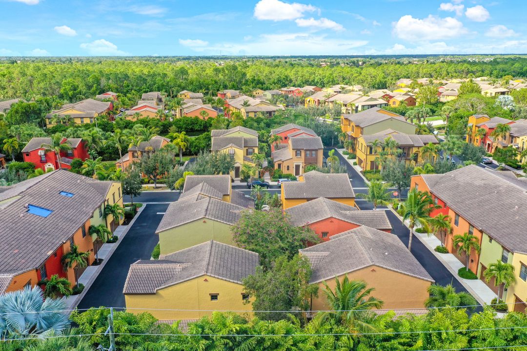 9128 Delano St #89-2, Naples, FL 34113