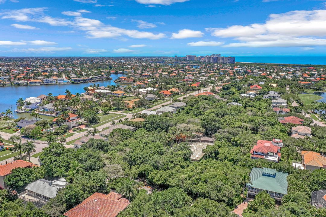 381 Gumbo Limbo Ln, Marco Island, FL 34145