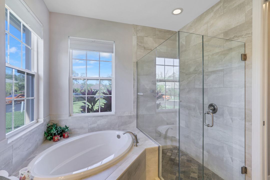 10019 Hidden Pines Ln, Bonita Springs, FL 34135