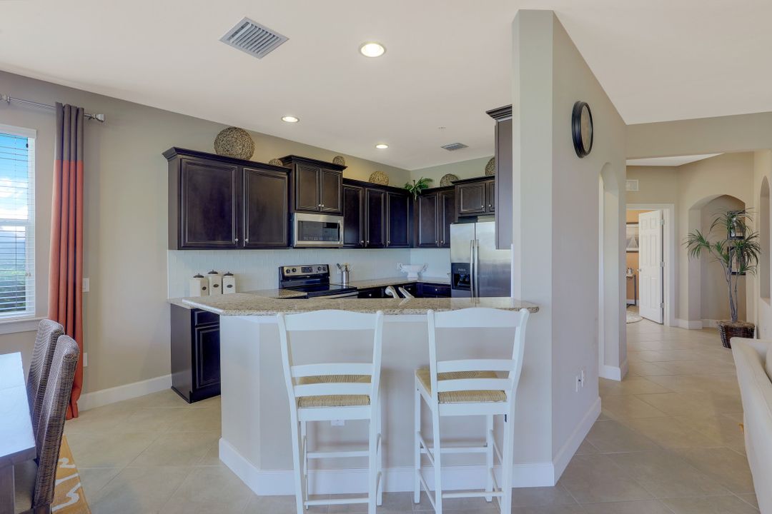 9064 Siesta Bay Dr #102, Naples, FL 34120