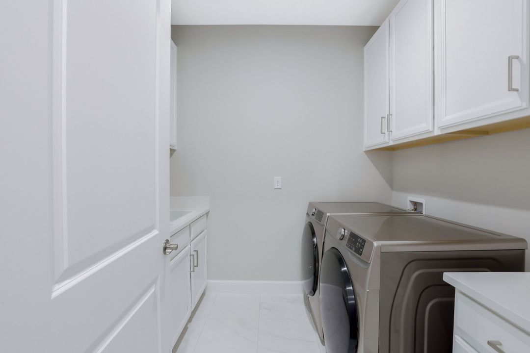 15223 Tolmino St, Naples, FL 34114
