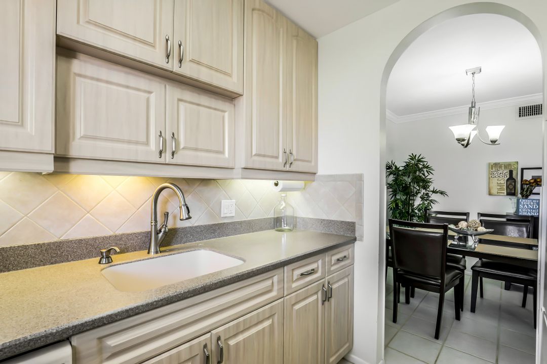 1100 Gulf Shore Blvd N #306, Naples, FL 34102