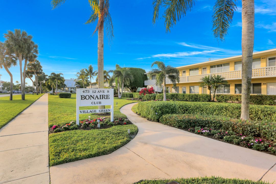 473 12th Ave S #B-9, Naples, FL 34102