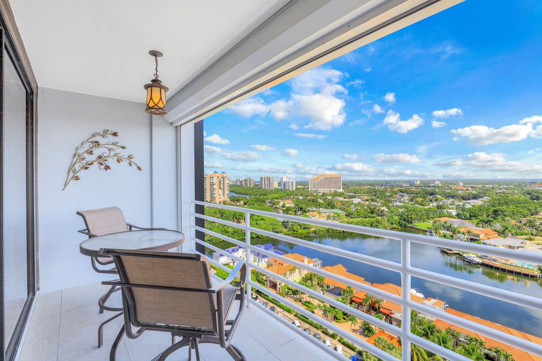 4751 Gulf Shore Blvd N, Naples, FL 34103