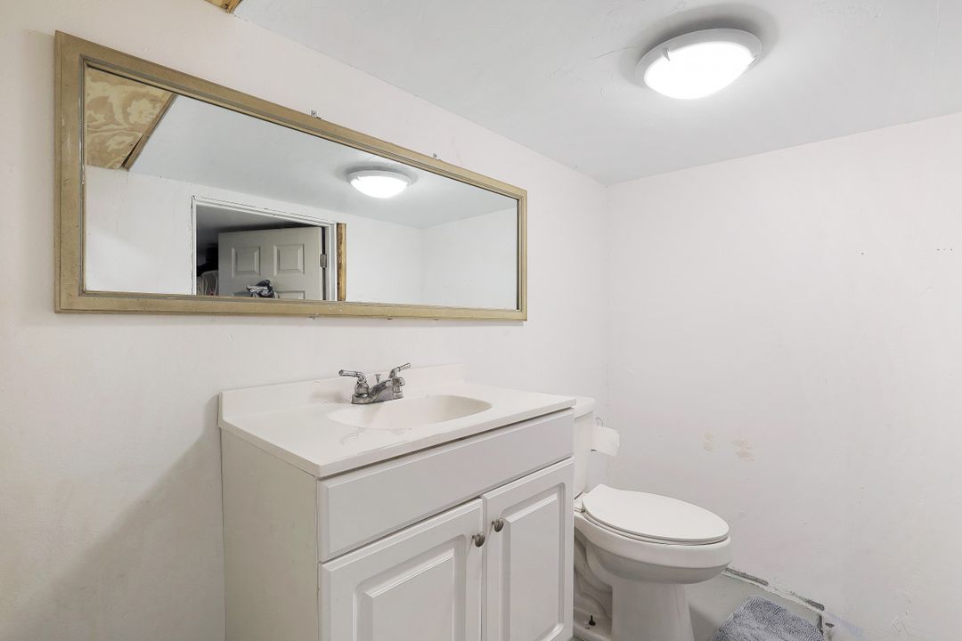 2690 64th St SW, Naples, FL 34105