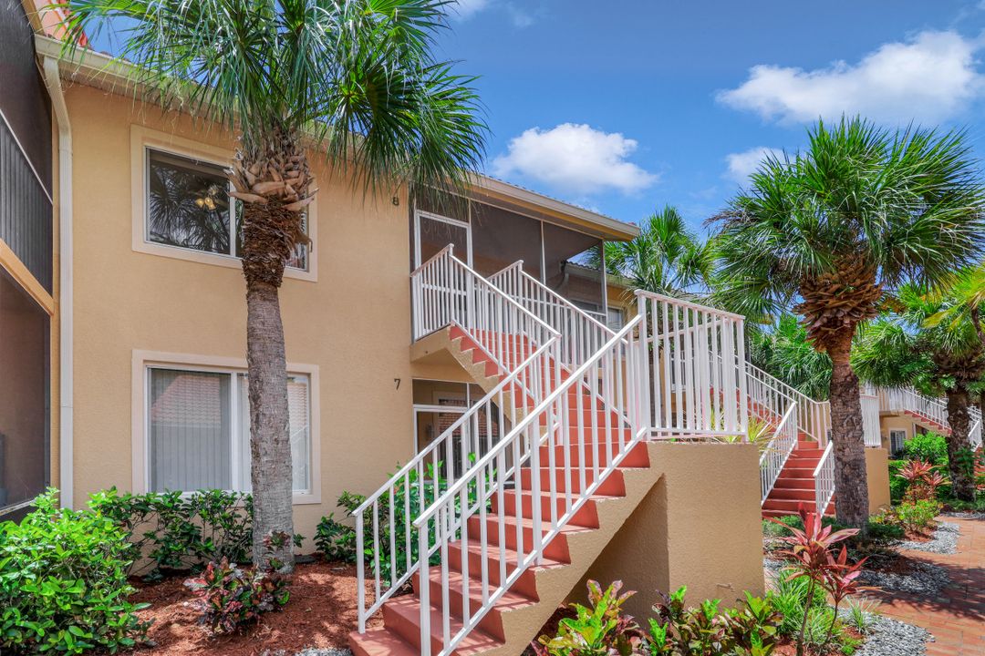 1650 Windy Pines Dr #8, Naples, FL 34112