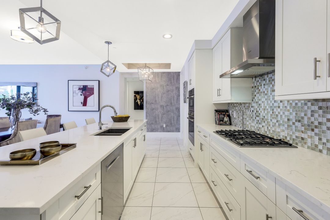 1135 3rd Ave S #303, Naples, FL 34102