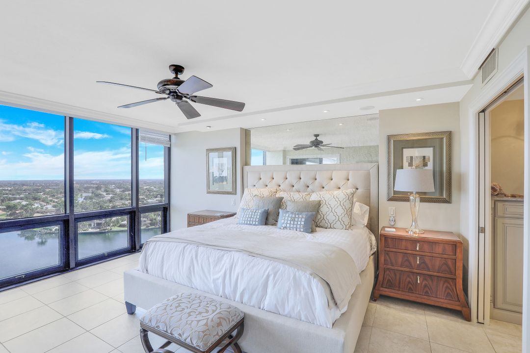 4751 Gulf Shore Blvd N, Naples, FL 34103