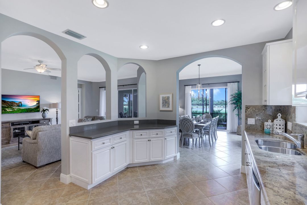 9057 Cherry Oaks Tr #102, Naples, FL 34114