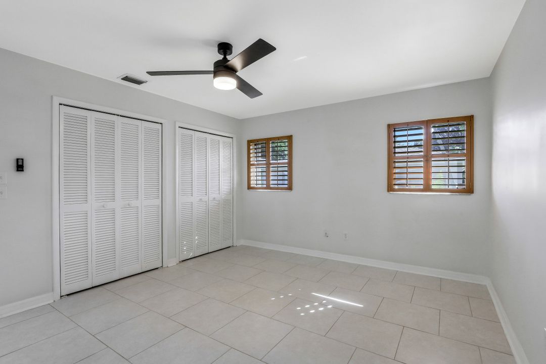 19 Crooked Ln, Naples, FL 34112