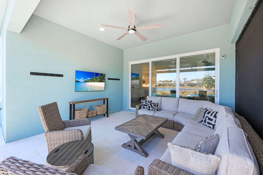 6295 Arriba Ave, Naples, FL 34113