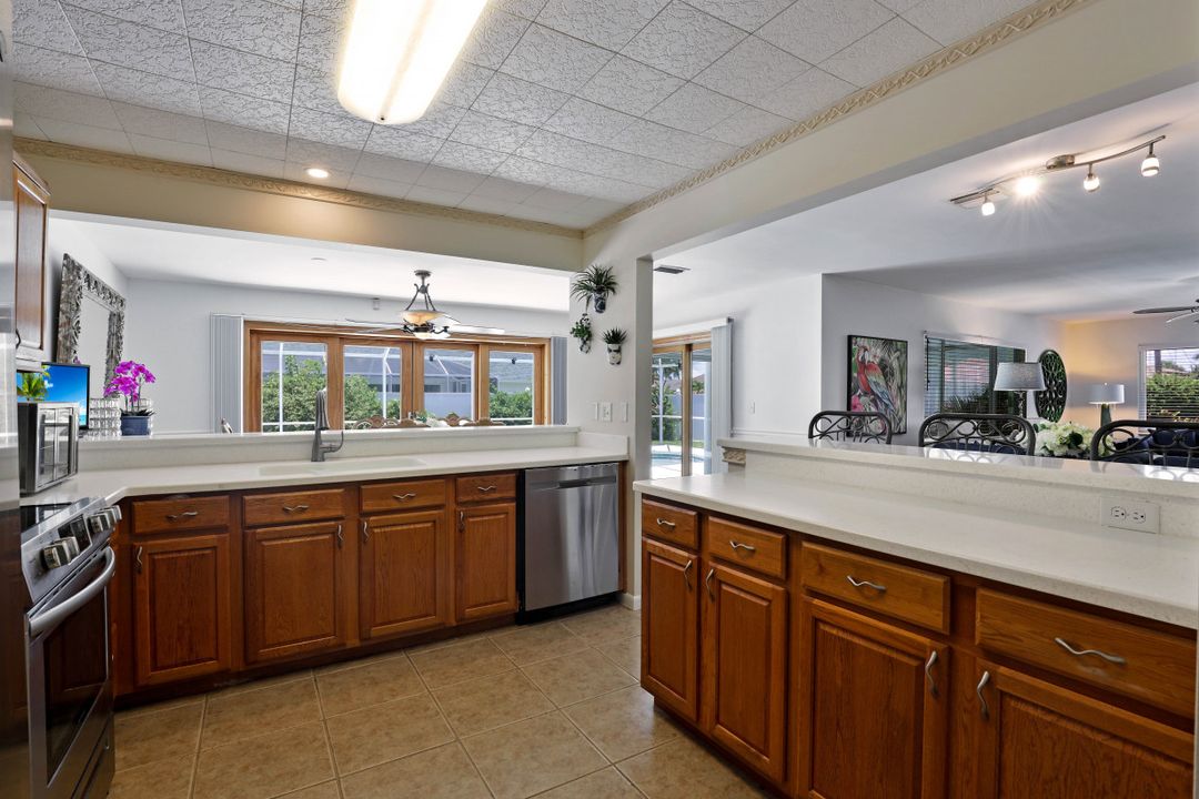 3312 SE 22nd Pl, Cape Coral, FL 33904