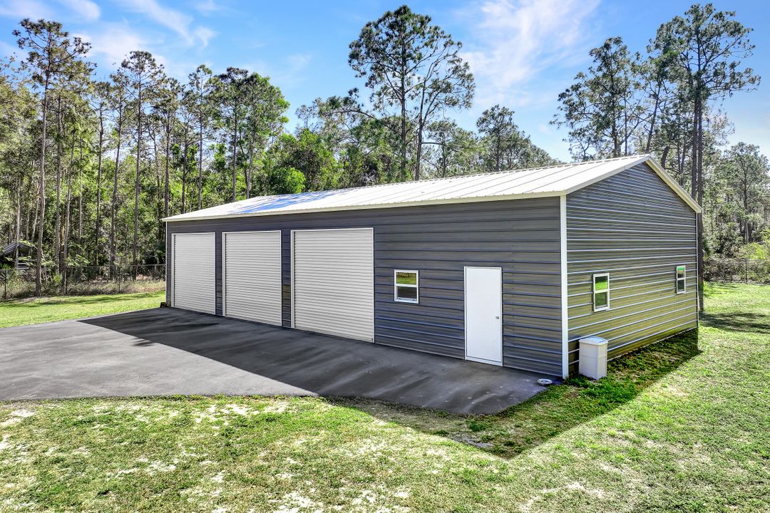 5940 Golden Oaks Ln, Naples, FL 34119