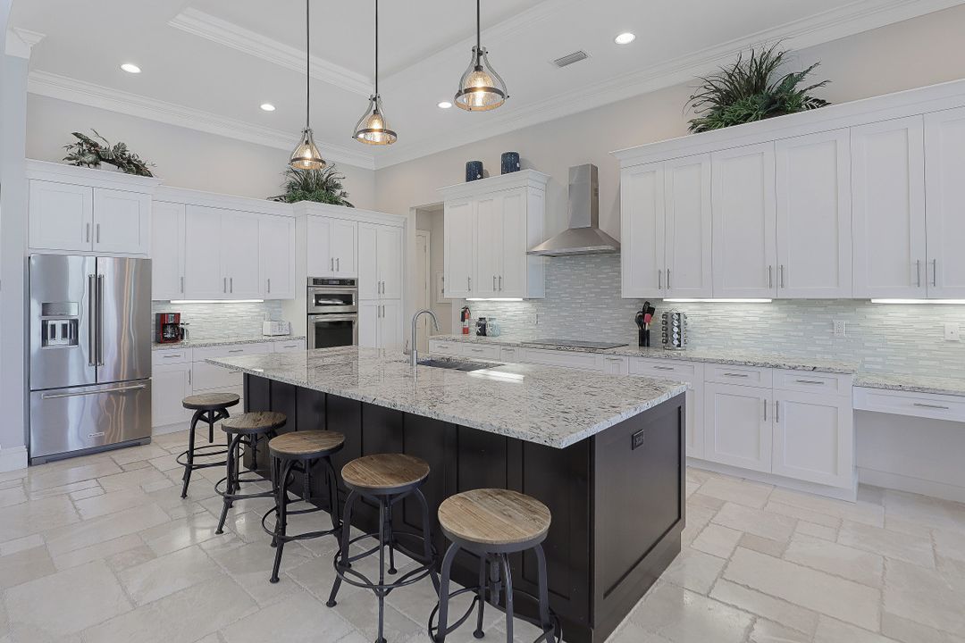 671 S Barfield Dr, Marco Island, FL 34145