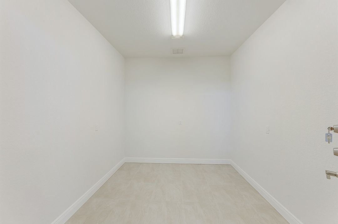 4517 SW 23rd Ave, Cape Coral, FL 33914