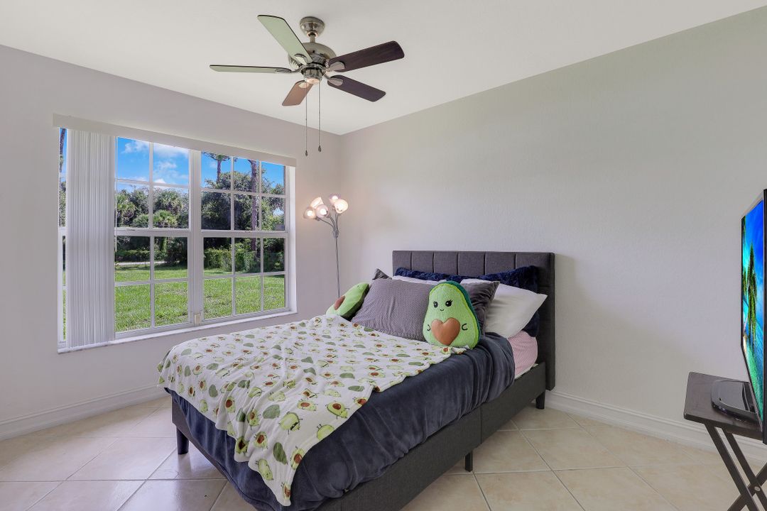 3660 20th Ave SE, Naples, FL 34117