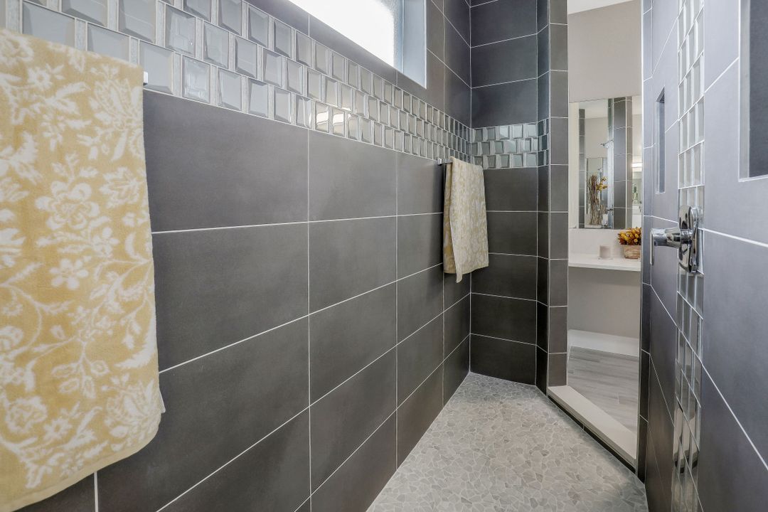 1529 SW 28th Terrace, Cape Coral, FL 33914