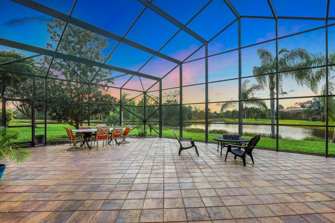 19440 Caladesi Dr, Fort Myers, FL 33967