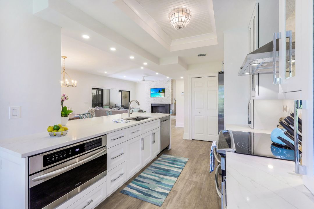 6770 Pelican Bay Blvd #242, Naples, FL 34108