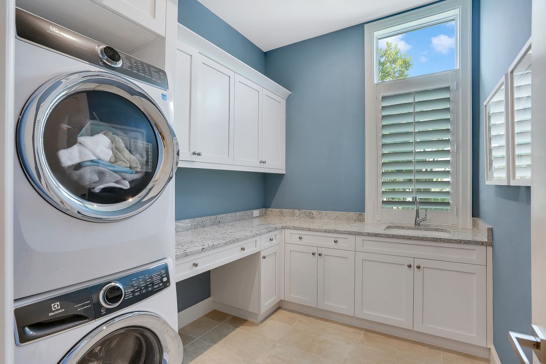 4268 Tarpon Ave, Bonita Springs, FL 34134