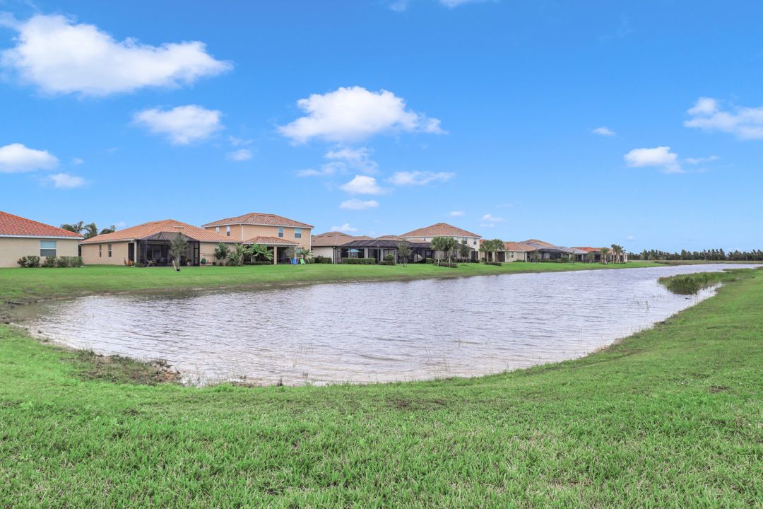 2105 Clementine St, Naples, FL 34120