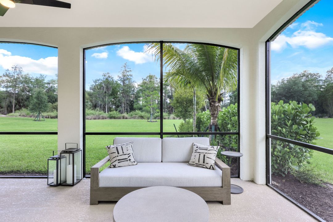 16348 Viansa Wy, Naples, FL 34110