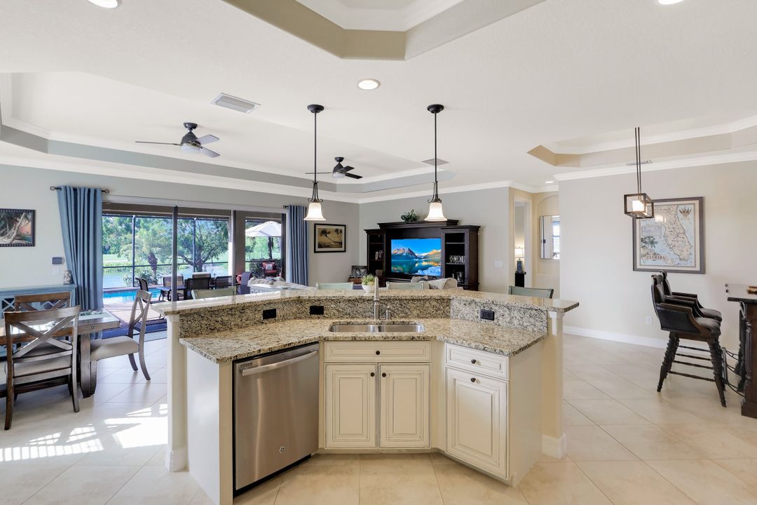 28600 Derry Ct, Bonita Springs, FL 34135