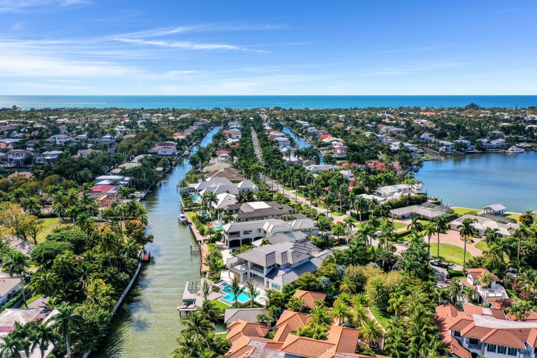 940 17th Ave S, Naples, FL 34102