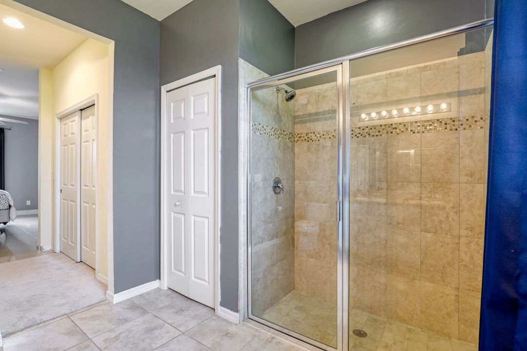 1813 NW 10th St, Cape Coral, FL 33993