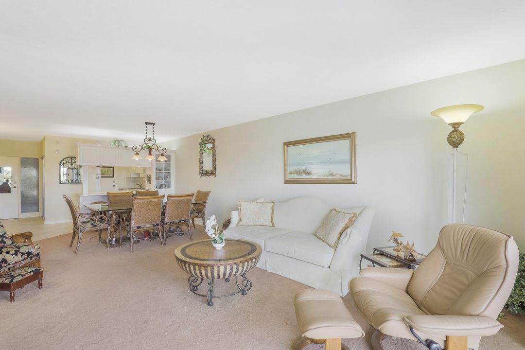 60 W Pelican St #504, Naples, FL 34113