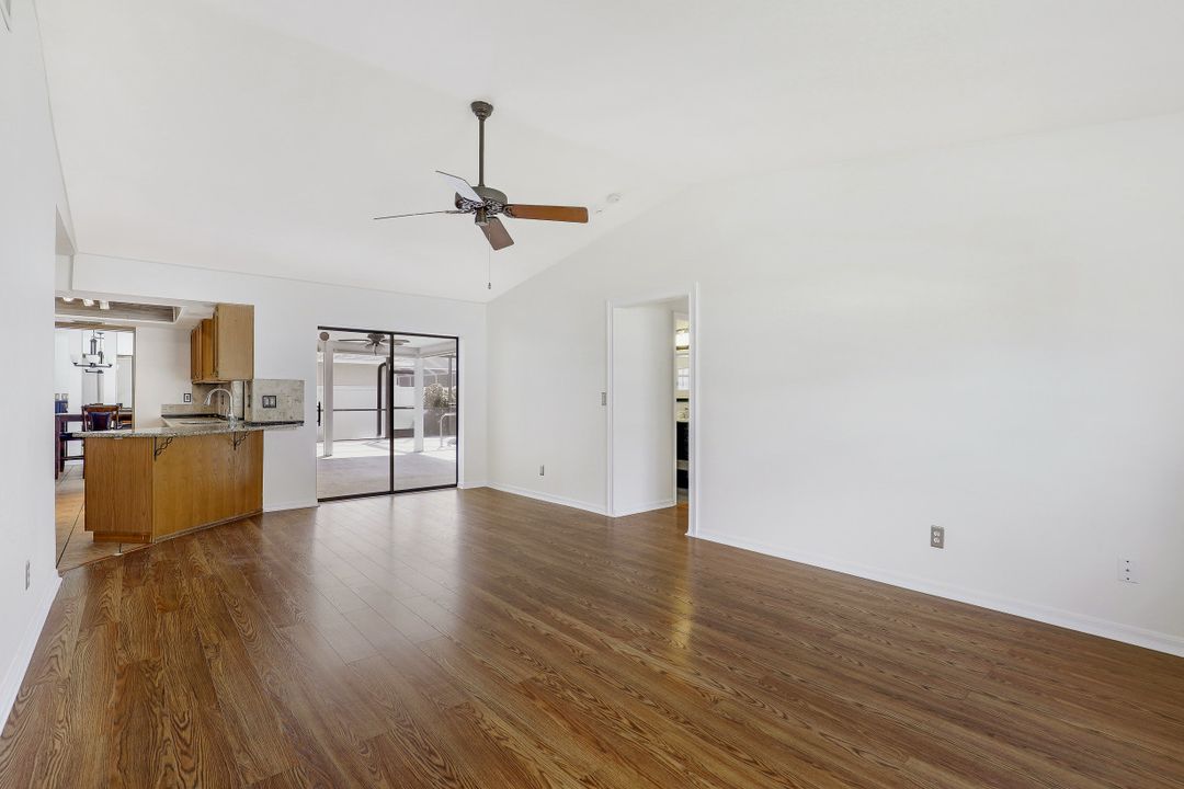 1118 SW 42nd St, Cape Coral, FL 33914