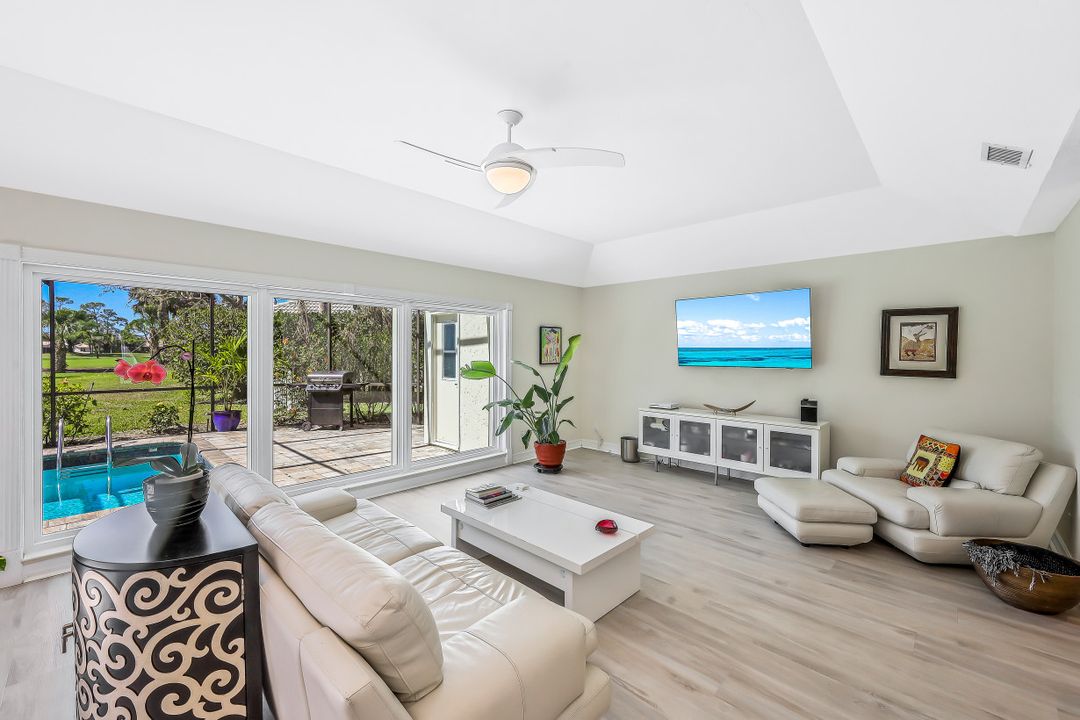 2016 Duke Dr, Naples, FL 34110