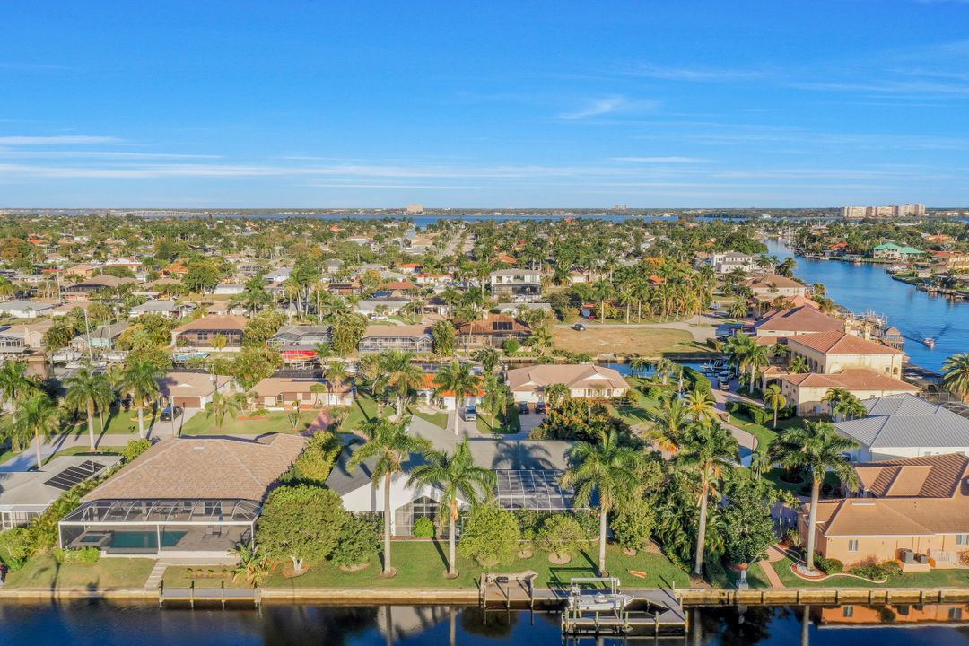 5364 Darby Ct, Cape Coral, FL 33904