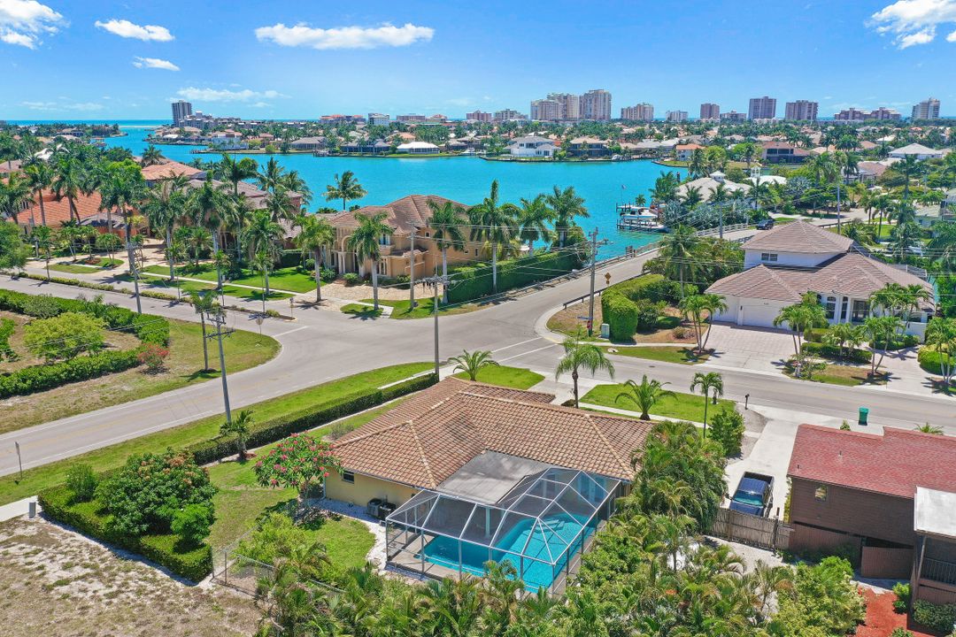 541 S Heathwood Dr, Marco Island, FL 34145
