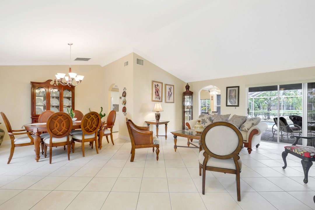 415 SE 17th St, Cape Coral, FL 33990