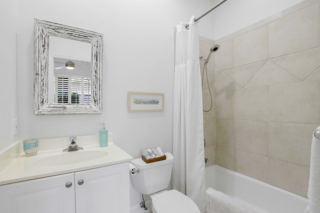 28416 Sombrero Dr, Bonita Springs, FL 34135