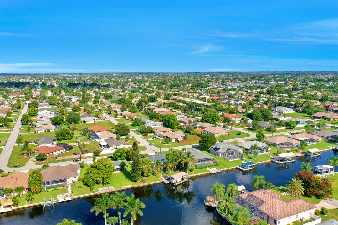 3817 SW 2nd Ave, Cape Coral, FL 33914