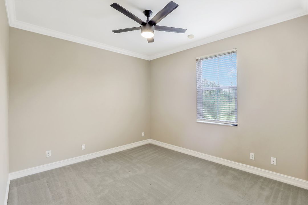 10237 S Silver Palm Dr, Estero, FL 33928