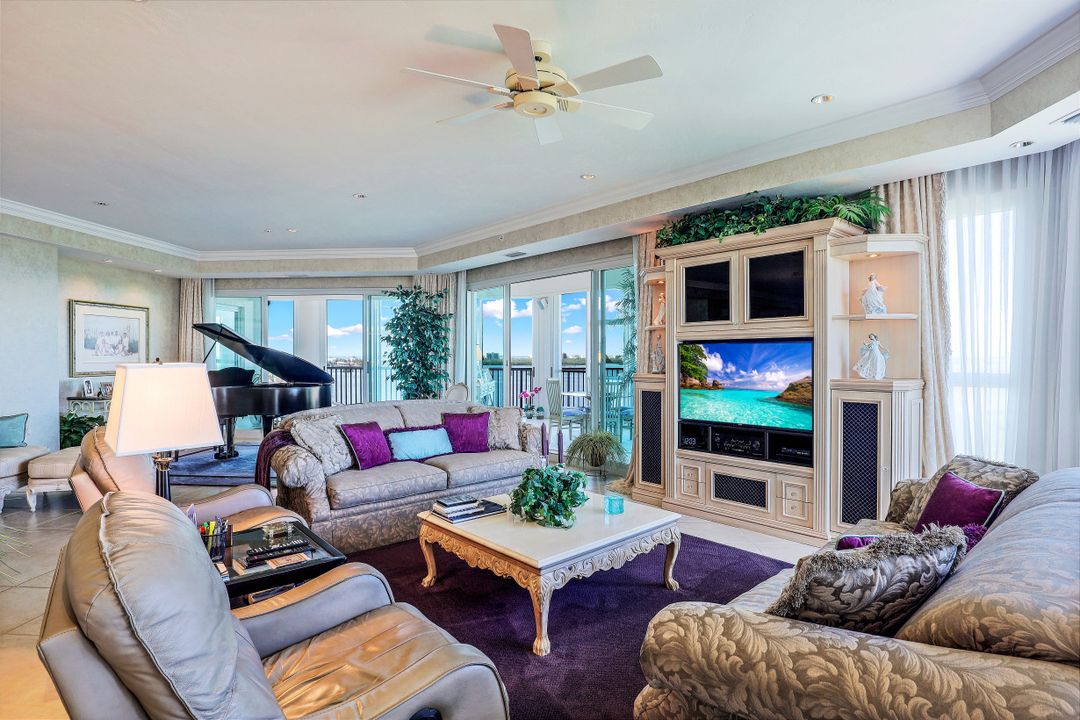 4811 Island Pond Ct #905, Bonita Springs, FL 34134