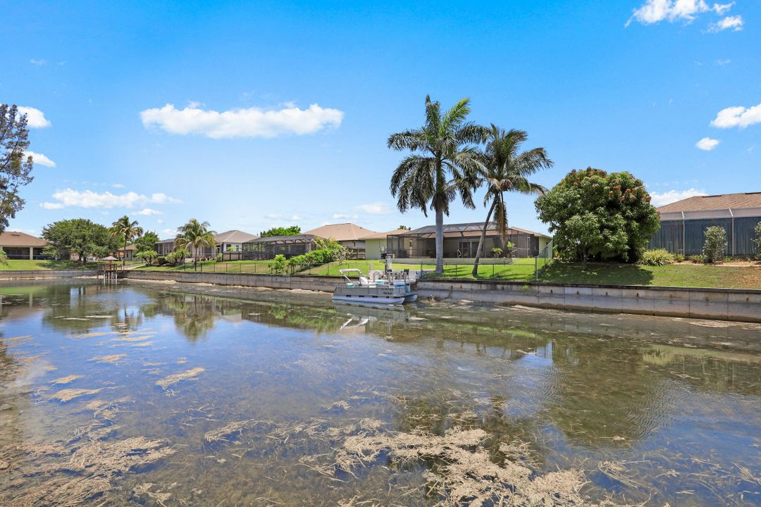 1409 SE 4th Pl, Cape Coral, FL 33990